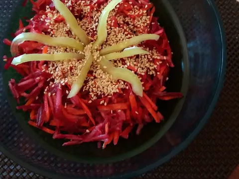 Crvena letnja salata
