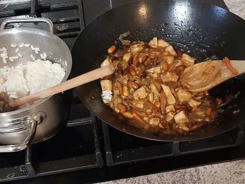 wok piletina