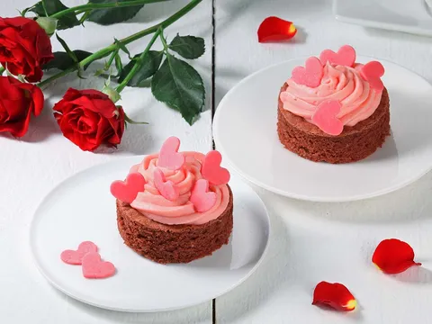 Crvene tortice za Valentinovo