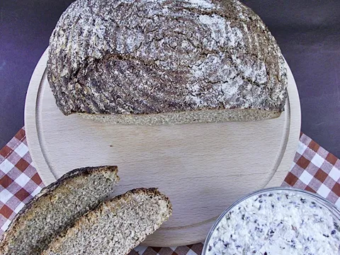 Hleb sa četiri vrste brašna