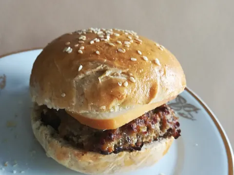 Hamburger peciva by Milicza