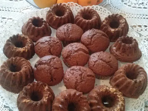 čokoladni mini kuglovi i muffini