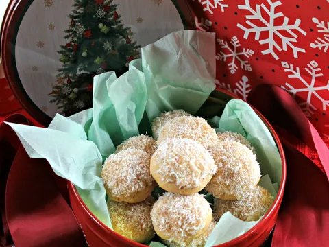 Apricot-Cream cheese cookies..