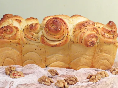 Kruh "Buket Ruža"