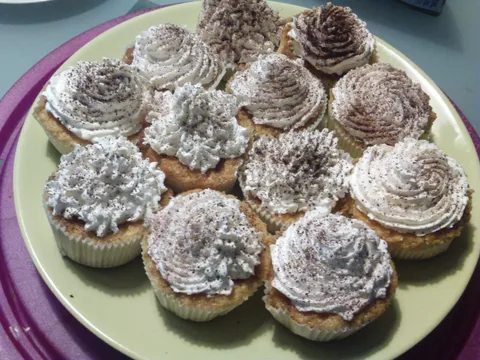 Tiramisu cupcakes by tamarichka