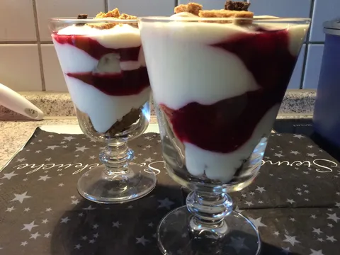 Cheesecake-desert u čaši