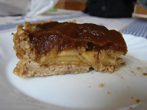 Easy Raw Salted Caramel Apple Pie by me