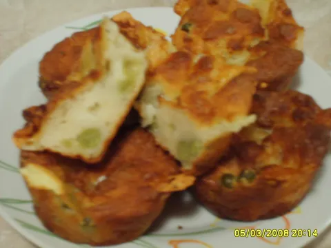 Zonski muffini sa graškom i mozzarellom