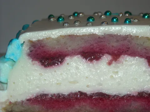 &#8220;Kremasta torta od maline&#8221;
