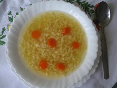 Kokošja juha s kašicom