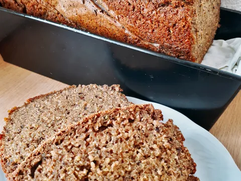 Kruh od quinoe i heljde (bez glutena)