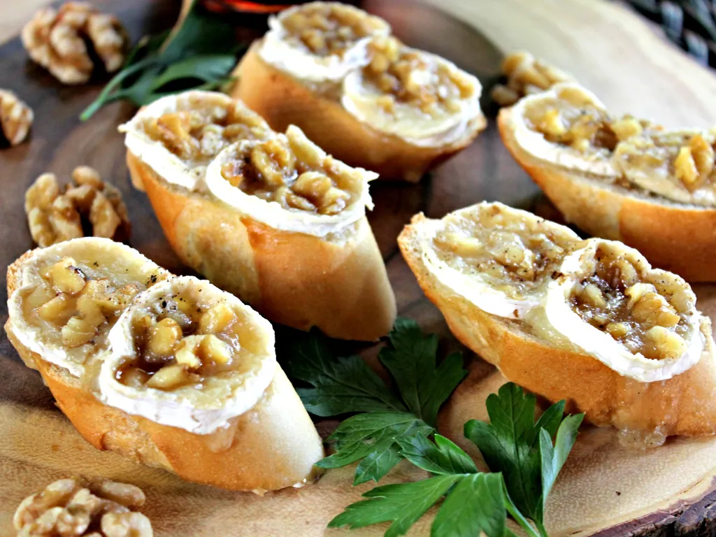 Brie -walnuts-maple syrup bites...