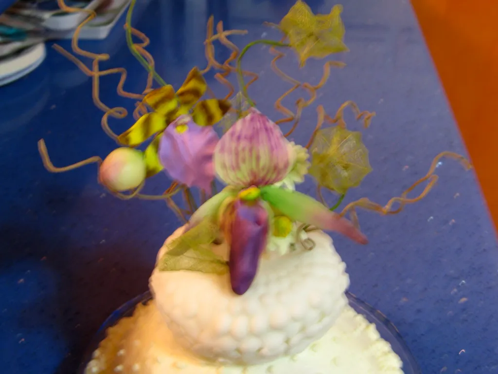 Sarlotica sa jabukama (+orhideje ukras)
