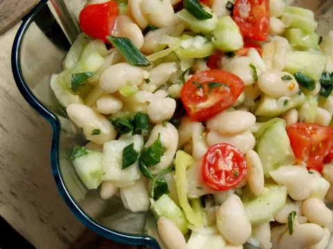 Salata od belog pasulja