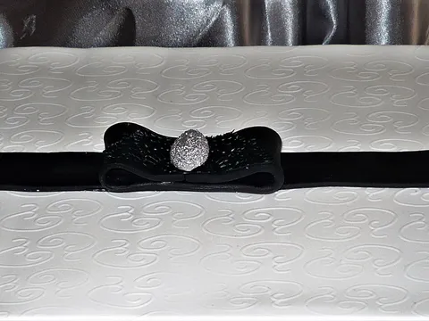Black & White Wedding Cake (pozivnica)