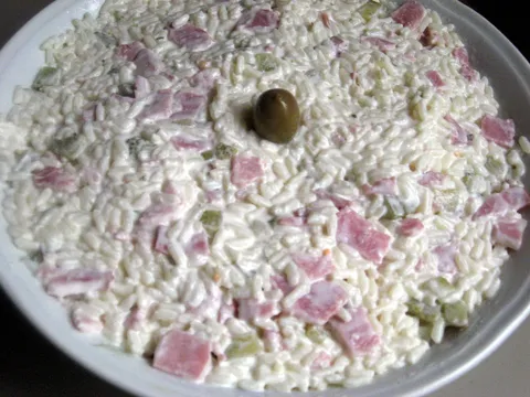 Salata od pirinca/ rize/