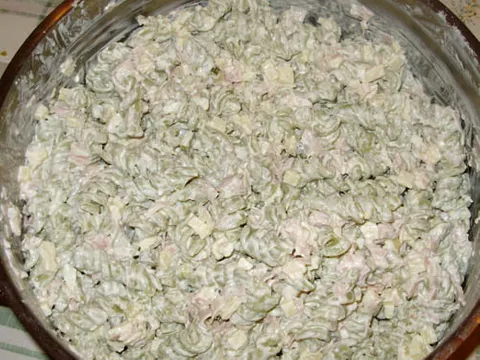 Paštica, hladna salata od tjestenine