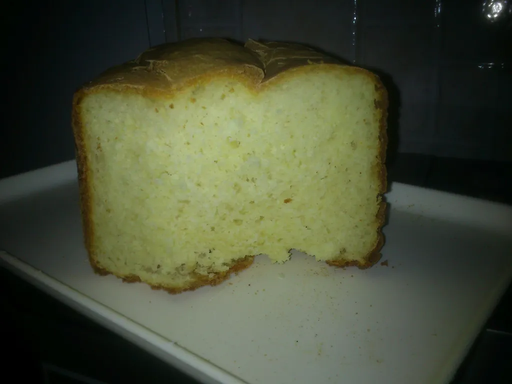 Bijeli kruh iz pekača