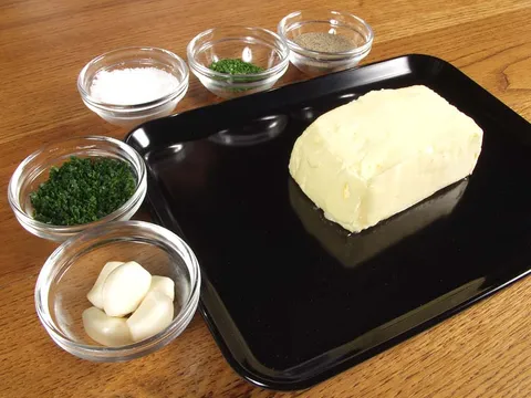 Priprema začinjenog maslaca