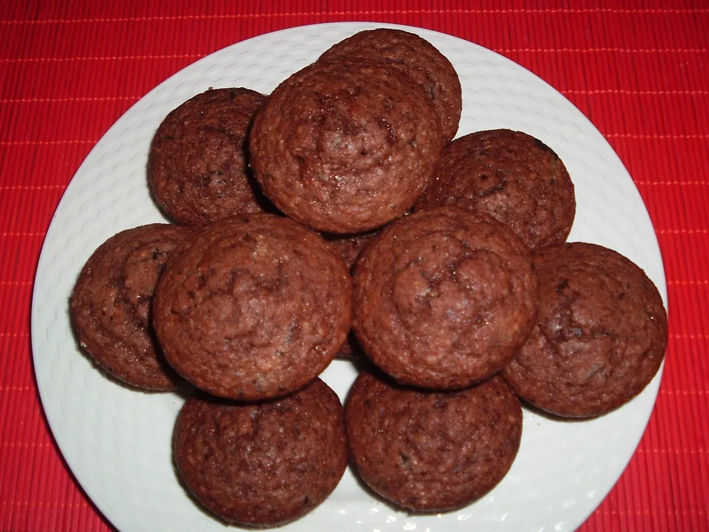 Vegan muffin sa ljesnjacima i cokoladom
