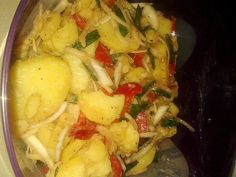 Šarena krompir salata