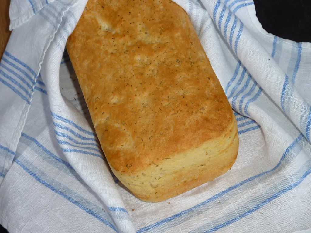 Kruh sa ružmarinom