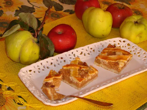 Mirisna pita od dunja i jabuka