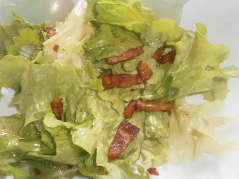 Salata sa slaninom