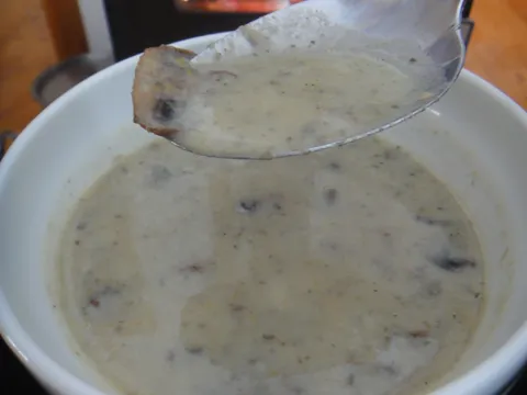 Krumpirova krem juha s gljivama by sandrine