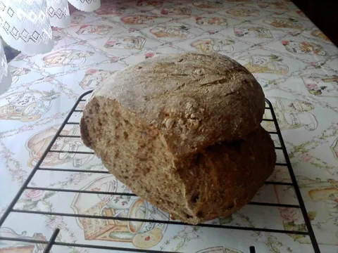 Rustikalni kruh