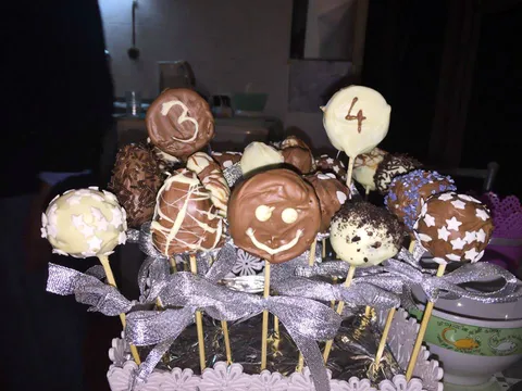 Oreo-nutella cake pops
