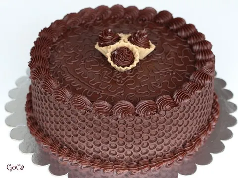 Jedna obična cokoladna torta