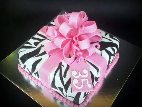 Zebra poklon torta
