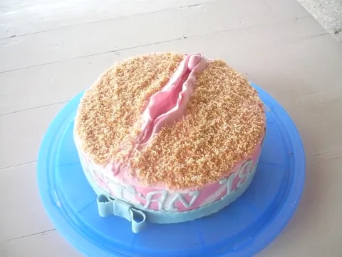 pussy cake :)