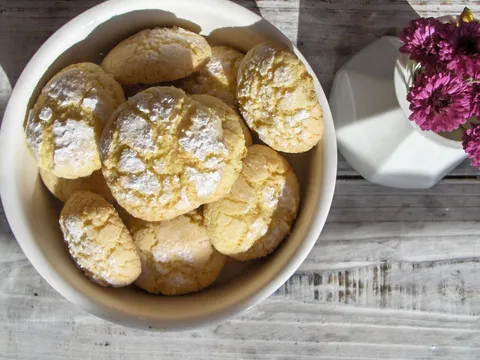 Ghoribas ili ghribas - marokanski keks sa grizom i kokosom