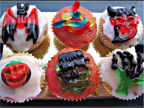 &#8220;Trick or Treat&#8221; Muffins