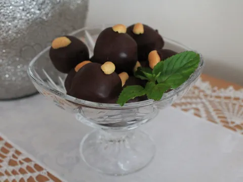 Cokoladne kuglice sa kikiriki maslacem by LuAnn