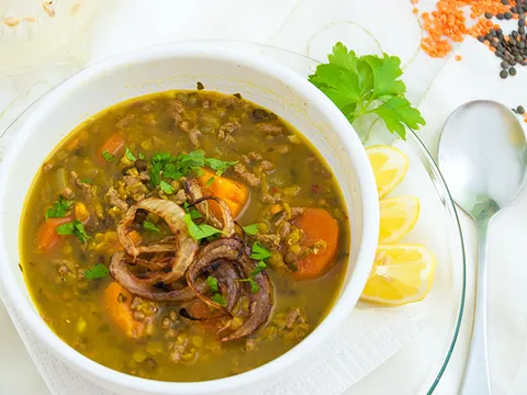 SHORABAT ADDAS:  juha-varivo od lece na arapski nacin