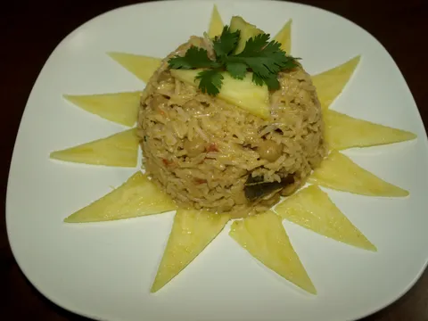 Curry riža sa ananasom i slanutkom