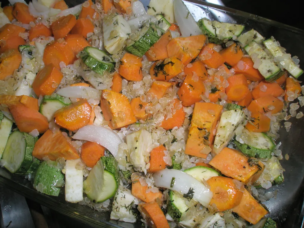 Lagani obrok s povrćem i integralnim rižinim pahuljicama