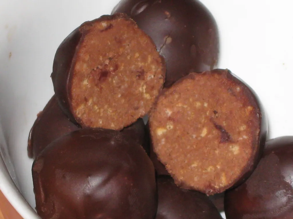 Čokoladne kuglice sa višnjama