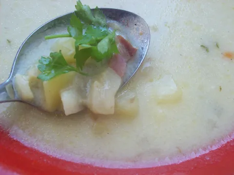 Provasanska juha od krumpira i češnjaka