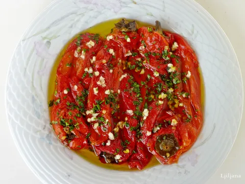Salata od pečenih crvenih paprika, upute za pečenje i zamrzavanje