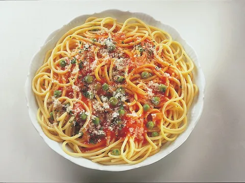 Špageti milaneze s graškom