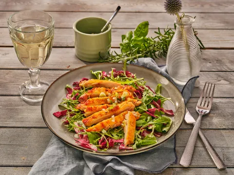 Aromatična salata s pečenom piletinom_Coolinarika