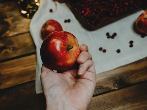 Jabuka u kuhinji