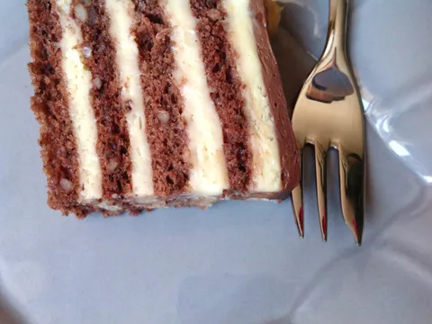 Torta s lješnjacima i karamelom-Mily