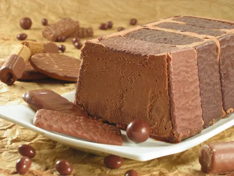 Ledeni čokoladni kolač