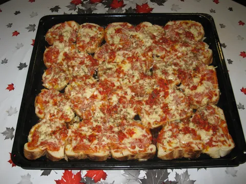 Pizza brusketi :)