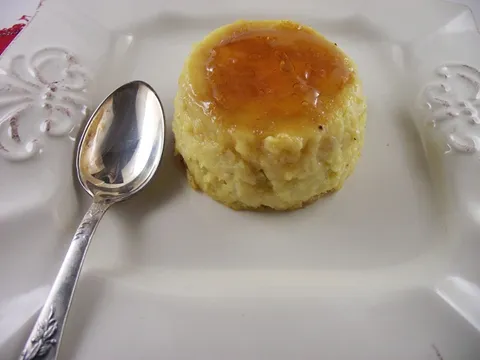 Karamel puding sa jabukom